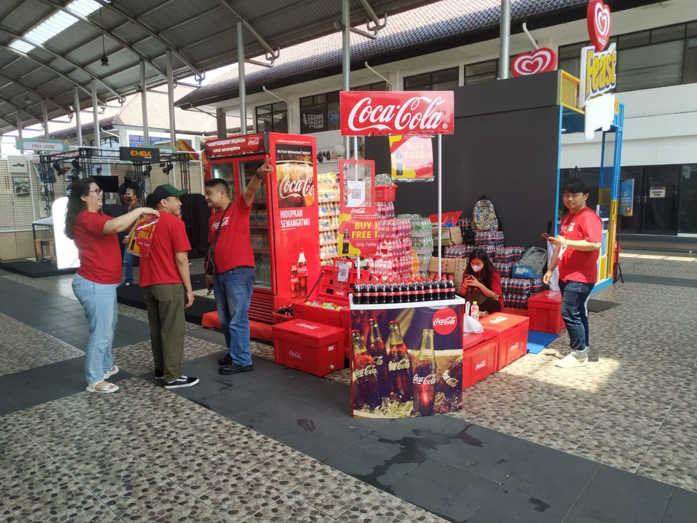 Tim Srasi Food di lokasi acara